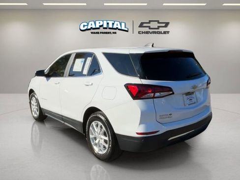 Used 2022 Chevrolet Equinox LT image 3