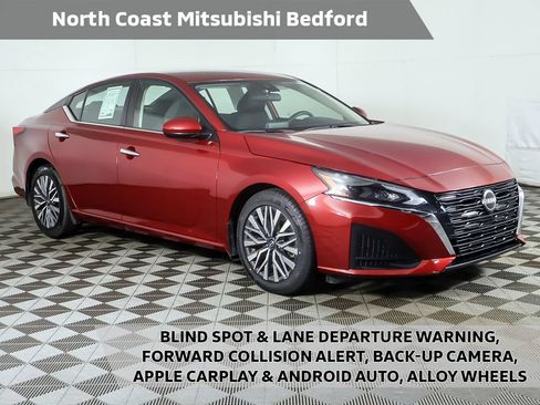 Used 2023 Nissan Altima 2.5 SV FWD image 1