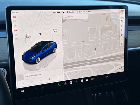 Used 2023 Tesla Model 3 Standard Range RWD image 17