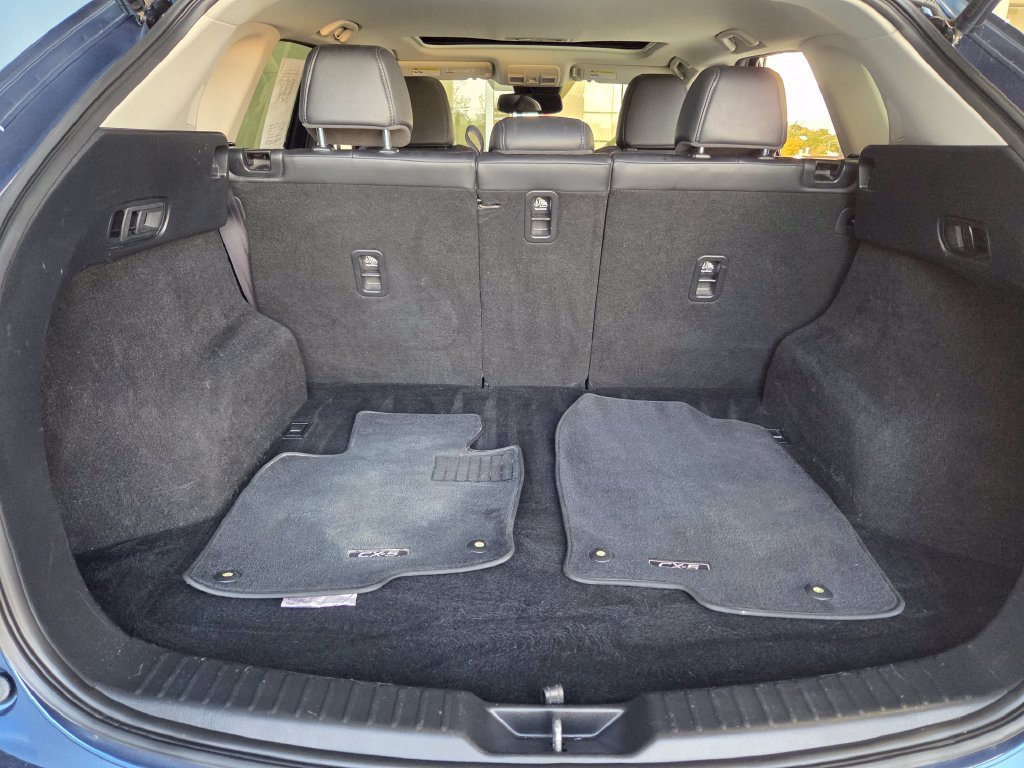 Used 2017 MAZDA CX-5 Touring w/ Preferred Equipment Package FWD image 10