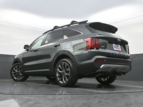 Used 2021 Kia Sorento EX w/ EX AWD X-Line Package image 30