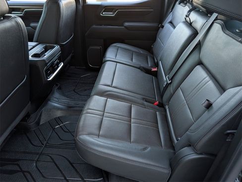 Used 2022 Chevrolet Silverado 1500 High Country image 32