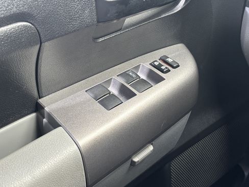 Used 2013 Toyota Tundra 2WD CrewMax w/ Tow Pkg image 4