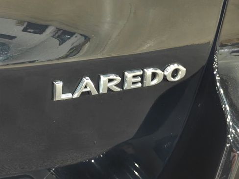 Used 2021 Jeep Grand Cherokee Laredo image 46