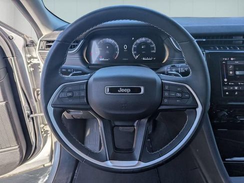 Used 2023 Jeep Grand Cherokee L Laredo w/ Luxury Tech Group I AWD/4WD image 19