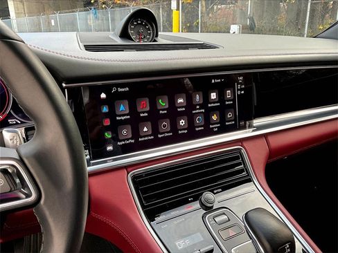 Certified 2022 Porsche Panamera 4 image 10