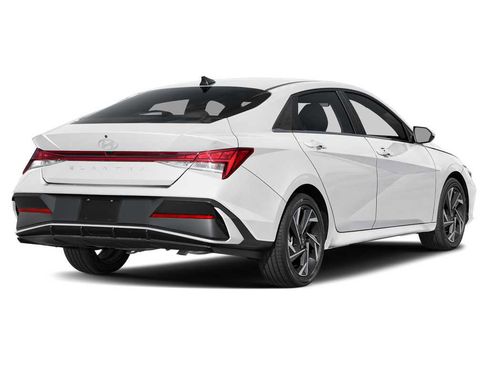 Used 2025 Hyundai Elantra SEL FWD image 48