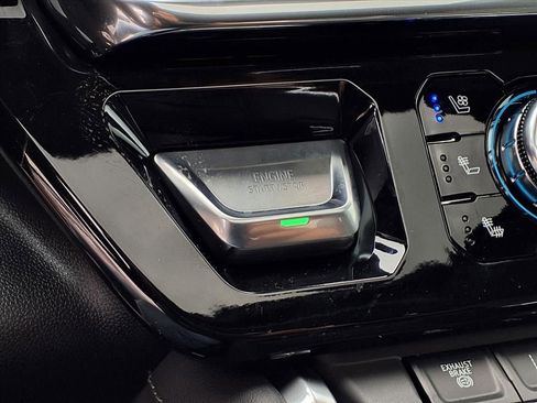 New 2026 GMC Sierra 2500 Denali w/ Denali Reserve Package AWD/4WD image 14