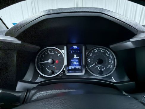 Used 2023 Toyota Tacoma SR5 AWD/4WD image 11