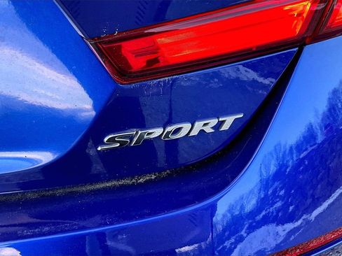 Used 2018 Honda Accord Sport image 8