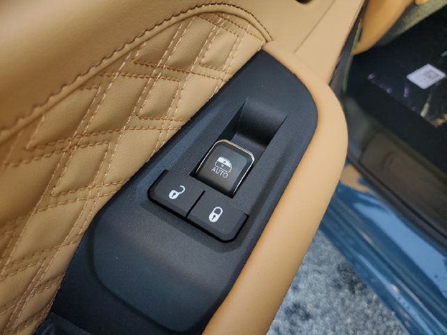 New 2027 Jeep Grand Cherokee Summit AWD/4WD image 14