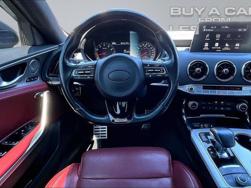 Used 2018 Kia Stinger GT2 image 5