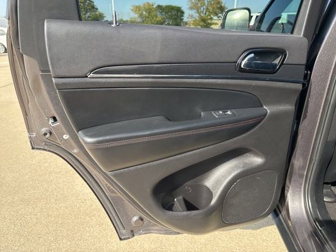 Used 2021 Jeep Grand Cherokee Trailhawk image 18