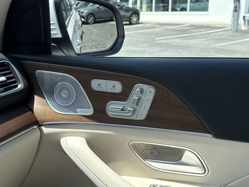 New 2026 Mercedes-Benz GLS 450 4MATIC image 39
