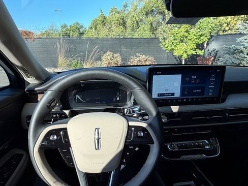 New 2026 Lincoln Corsair Reserve image 25