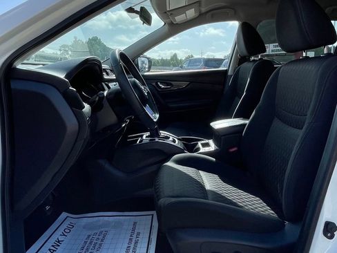 Used 2017 Nissan Rogue SV FWD image 13