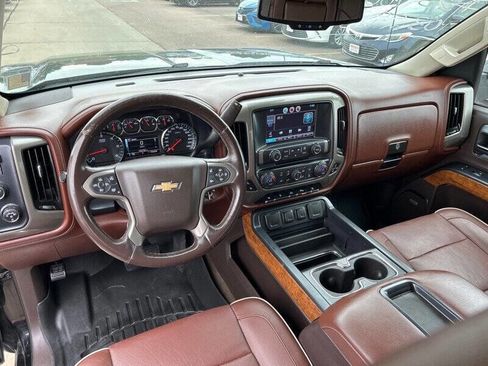 Used 2015 Chevrolet Silverado 1500 High Country w/ High Country Premium Package image 16