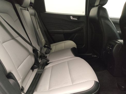 Used 2024 Ford Escape SE FWD image 19