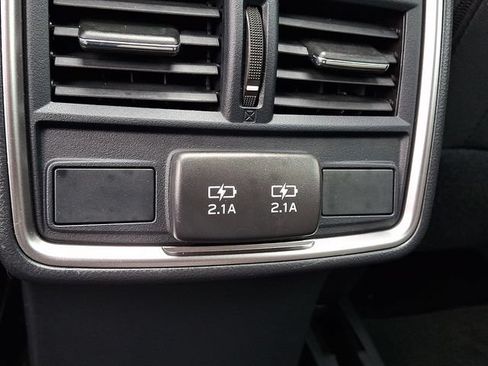 Used 2024 Subaru Forester Premium AWD/4WD image 11
