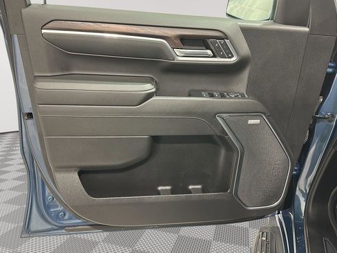 Used 2024 GMC Sierra 1500 SLT w/ SLT Premium Package image 24