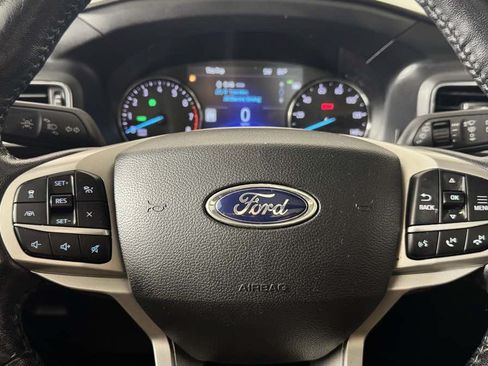 Used 2023 Ford Explorer Limited w/ Hybrid Equipment Group 310A AWD/4WD image 15