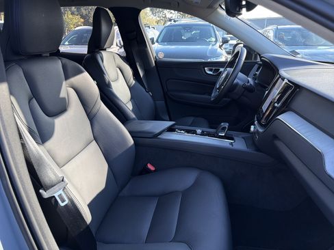 Certified 2025 Volvo XC60 B5 Plus image 35