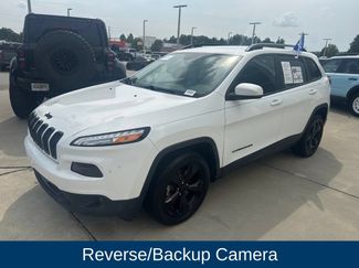Used 2017 Jeep Cherokee Limited FWD video 3
