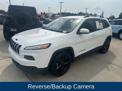Used 2017 Jeep Cherokee Limited FWD image 3