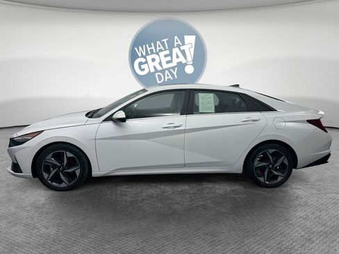 Used 2021 Hyundai Elantra Limited image 6