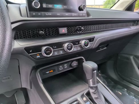 Used 2023 Honda CR-V EX image 28