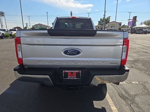 Used 2018 Ford F250 XL w/ Power Equipment Group AWD/4WD image 4