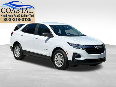 Used 2023 Chevrolet Equinox LS w/ LS Convenience Package FWD image 4