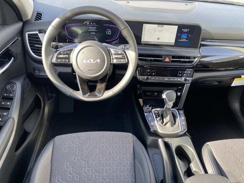 New 2026 Kia Seltos S image 8