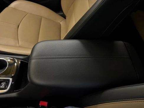 Used 2023 Chevrolet Equinox Premier FWD image 77
