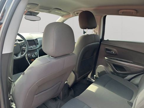 Used 2020 Chevrolet Trax LS w/ Tint and Cruise Package image 17