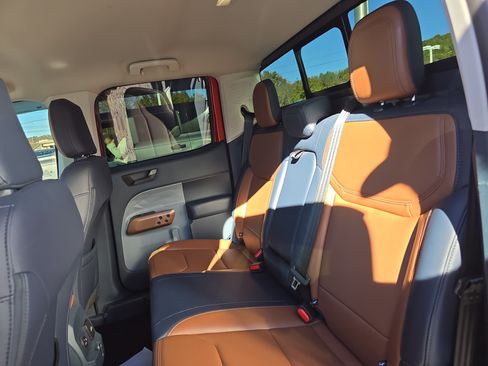 Used 2023 Ford Maverick Lariat w/ Lariat Luxury Package image 15