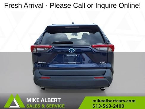 Used 2021 Toyota RAV4 XLE AWD/4WD image 6
