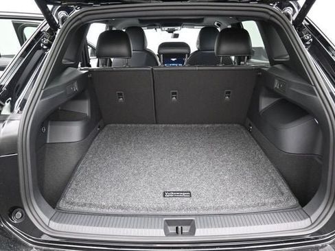 New 2026 Volkswagen Tiguan SE R-Line AWD/4WD image 12