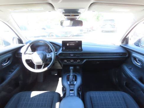 Used 2023 Honda HR-V LX image 17