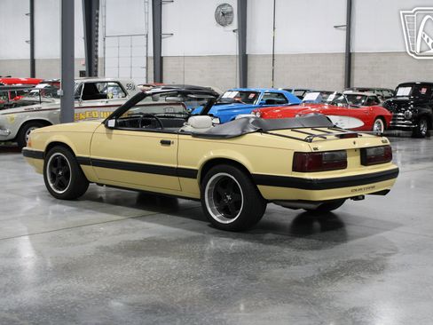 Used 1987 Ford Mustang LX image 3
