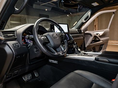 Used 2022 Lexus LX 600 F Sport w/ Accessory Package (Z1) image 14