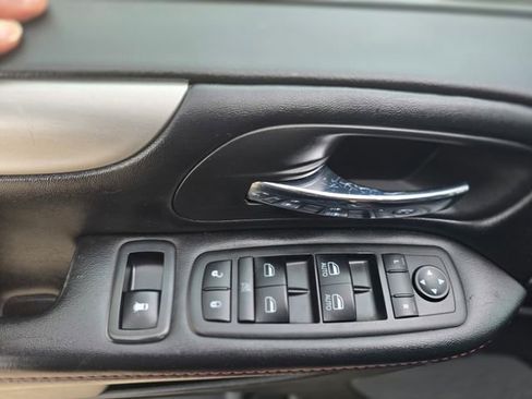 Used 2019 Dodge Grand Caravan GT FWD image 28