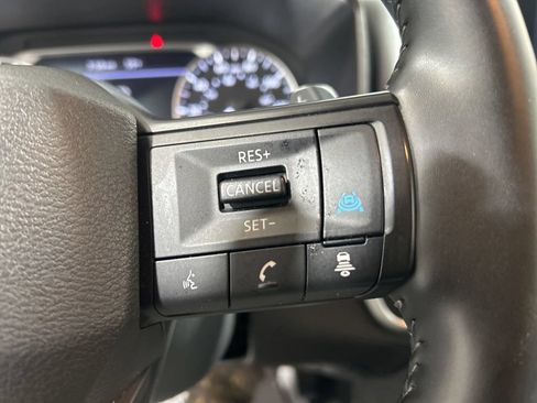 Used 2025 Nissan Rogue SV AWD/4WD image 24
