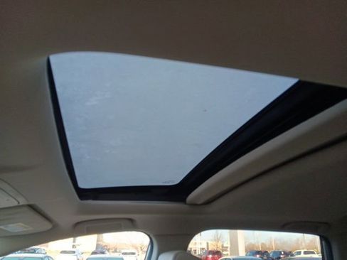 Used 2017 Honda CR-V Touring image 23