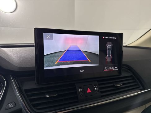 Used 2023 Audi Q5 2.0T Premium w/ Convenience Package image 5