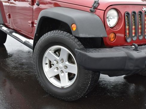 Used 2012 Jeep Wrangler Unlimited Sport image 3