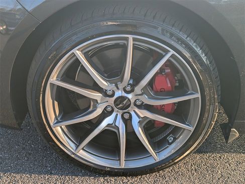 Used 2025 Genesis G70 2.5T image 11