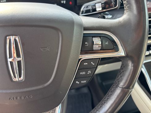 Certified 2020 Lincoln Navigator Black Label w/ Cargo Convenience Package AWD/4WD image 18