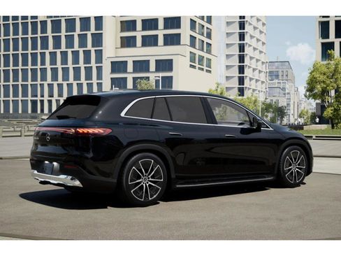 Used 2023 Mercedes-Benz EQS 450+ SUV image 18