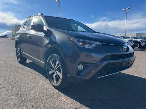 Used 2018 Toyota RAV4 XLE image 8